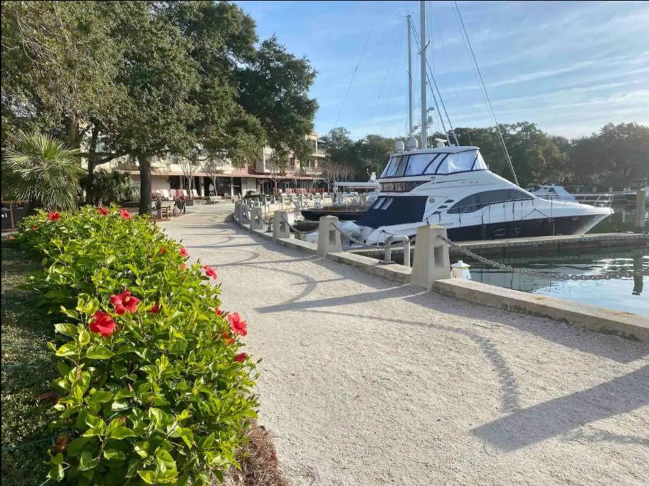 فيلا New Pics! Harbour Town 3Br/3Ba - Pool Access - Book Now هيلتون رئيس جزيرة المظهر الخارجي الصورة